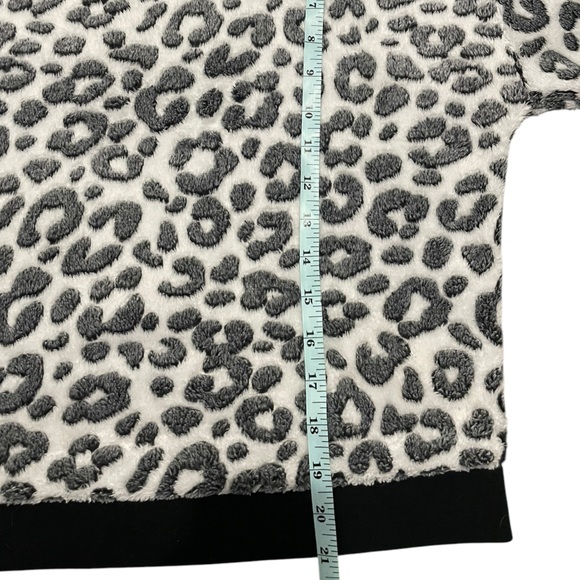 Juicy Couture Lounge Crew - Picture 6 of 6